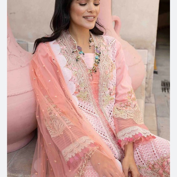 Pakistani brand new 3 piece full embroidered dress size medium to large - Picture 3 of 9